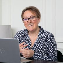 Jo  Hall